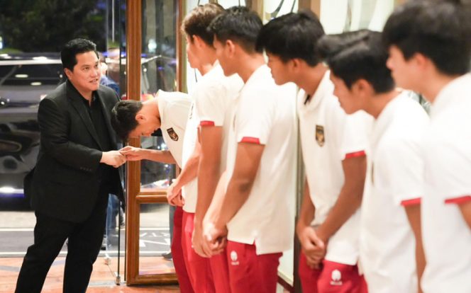 
					Usai Enam Pekan Berlatih di Jerman, Kepulangan Garuda Muda Disambut Ketum PSSI