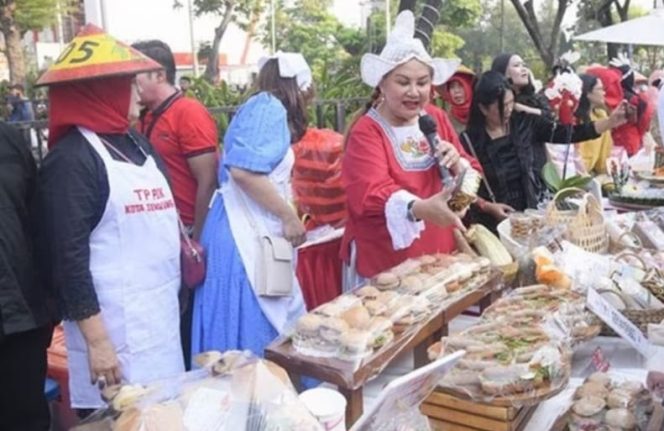 
					Walikota Semarang Canangkan Festival Pendamping Beras