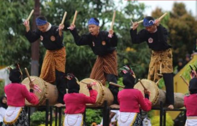 
					Rampak Bedug Ciri Khas Seni Budaya Banten