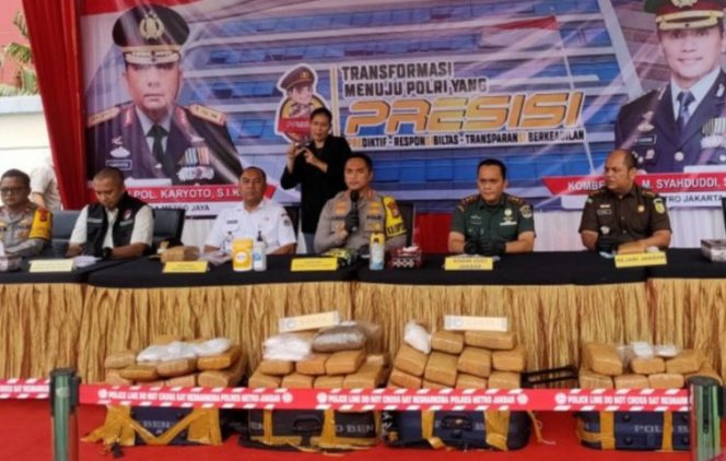 
					Polisi Ungkap Sejumlah Kasus Narkoba, Ribuan Pil Ekstasi Dimusnahkan