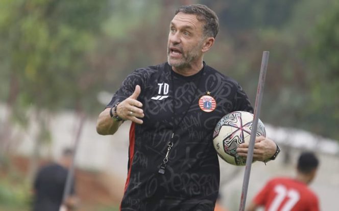 
					Persija Jakarta Optimis Raih 3 Poin Meski Bertandang ke Persis