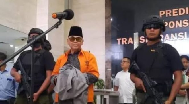 
					Panji Gumilang Tersangka Kasus Pelecehan Agama Diserahkan ke Kejaksaan Indramayu