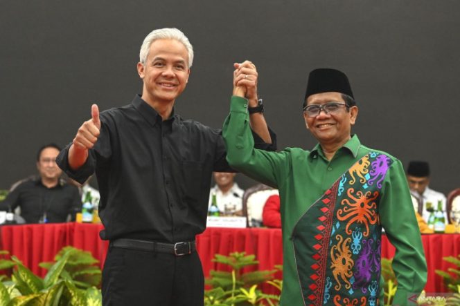 
					Hari Ini Pasangan Ganjar-Mahfud Daftar ke KPU