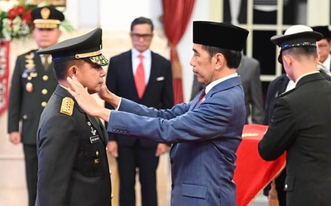 
					Jenderal Agus Subiyanto Dilantik oleh Presiden Jokowi sebagai Panglima TNI
