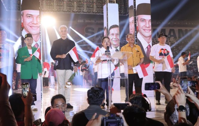
					Milenal dan Gen Z Solo Raya Deklarasi Dukung Ganjar-Mahfud MD