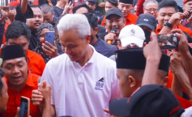 
					Pesan Ganjar untuk Kader PDIP Sragen, Tetap Solid Hadapi Pemilu 2024