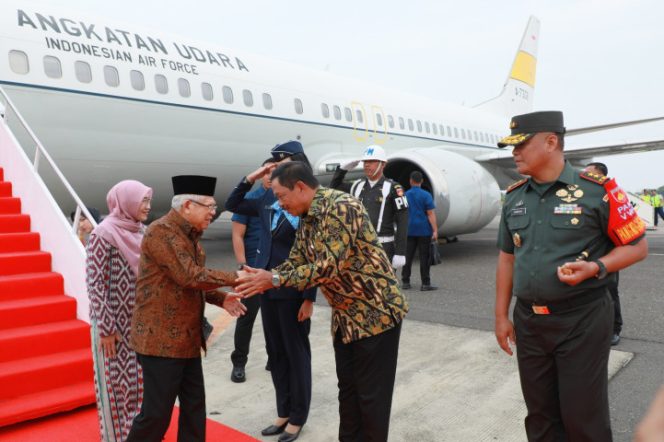 
					Pj Gubernur Jateng Sambut Wapres Ma’ruf Amin yang Lakukan Kunker di Semarang