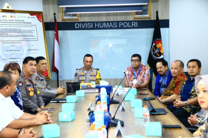 
					Bersama Penyedia Jasa Telekomunikasi, Polri Gelar Deklarasi Pemilu Damai