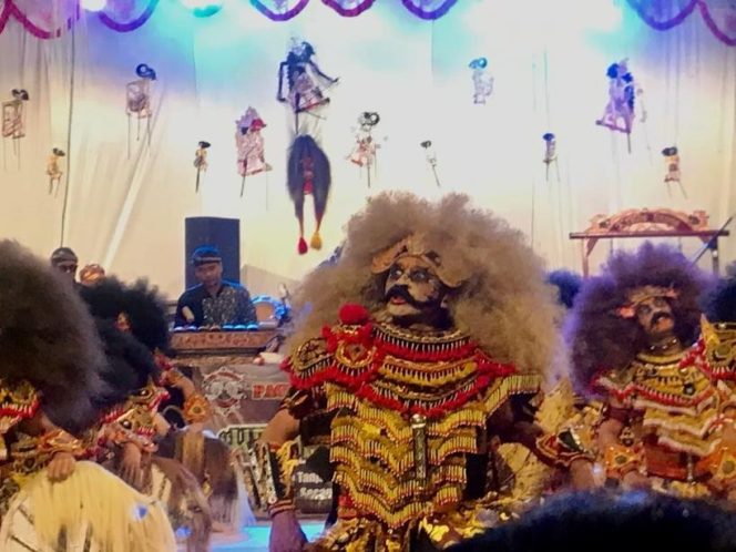 
					Rekatkan Hubungan Warga Melalui Kesenian Jathilan Ala Masyarakat Desa Tunjungsari Magelang