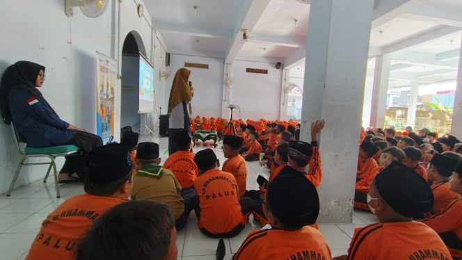 
					Tanamkan Sikap Peduli Sejak Dini, SD Muhammadiyah Palur Gelar OFOS Galang Donasi Tuna Daksa