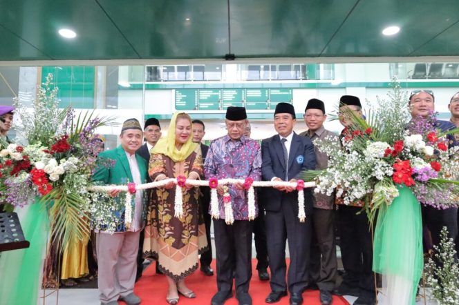 
					Prof. Dr. Haedar Nashir, M.Si Resmikan Rumah Sakit Unimus