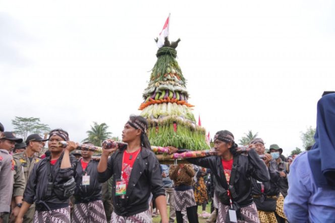 
					Meriah, Ribuan Warga Padati Festival Durian di Klaten