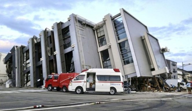 
					Gempa Jepang Bermagnitudo 7,5 Picu Tsunami Setinggi 1 Meter