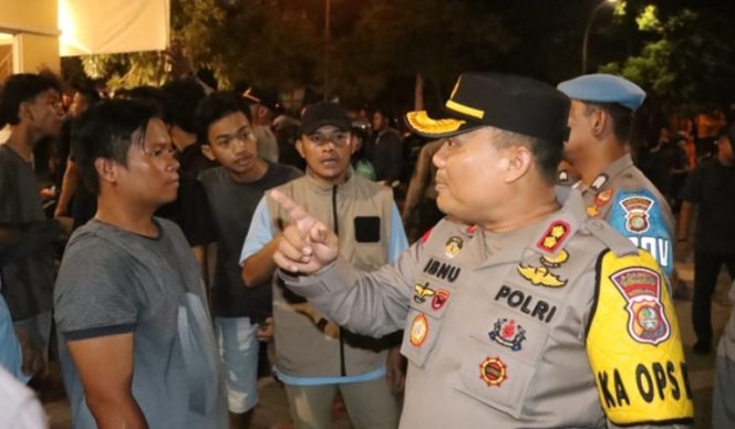 
					Polres Tangsel Evakuasi Puluhan Debt Collector Usai Dikepung Massa