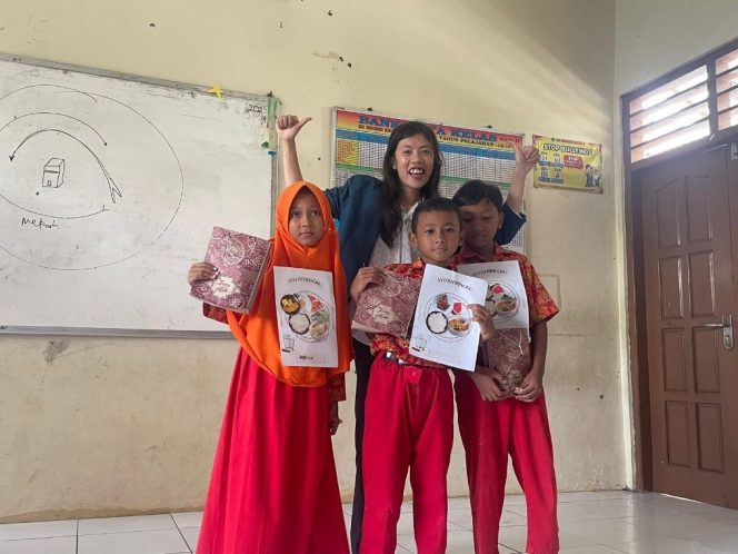 
					Edukasi Gizi Seimbang “Isi Piringku” oleh Mahasiswa KKN TIM 1 Undip di SDN Kecik 2