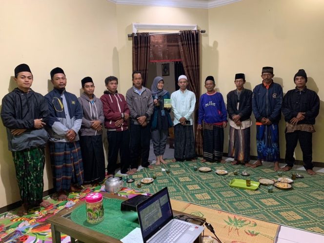 
					Sosialisasi kepada Kelompok Tani Makmur Dusun Tangkeban