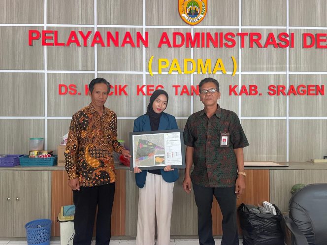 
					Mahasiswa KKN Tim I UNDIP melakukan pemetaan administrasi Desa Kecik