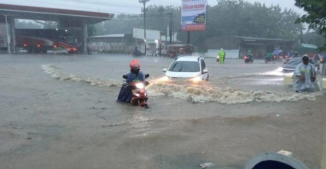 
					“Squall Line” Jadi Penyebab Semarang dan Sekitarnya Banjir 
