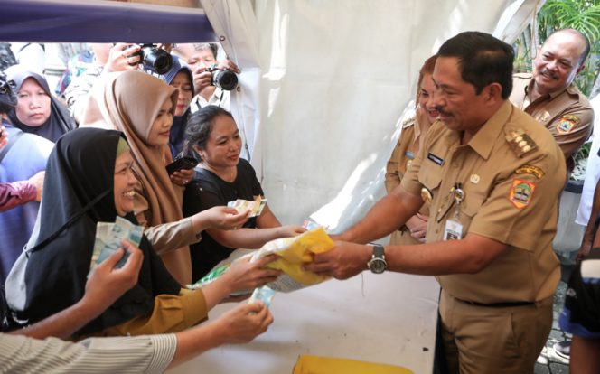 
					Program Gerakan Pangan Murah Buahkan Hasil, Harga Sembako Mulai Turun