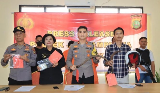 
					Polsek Jatisampurna Ringkus Begal Bersenjata Tajam