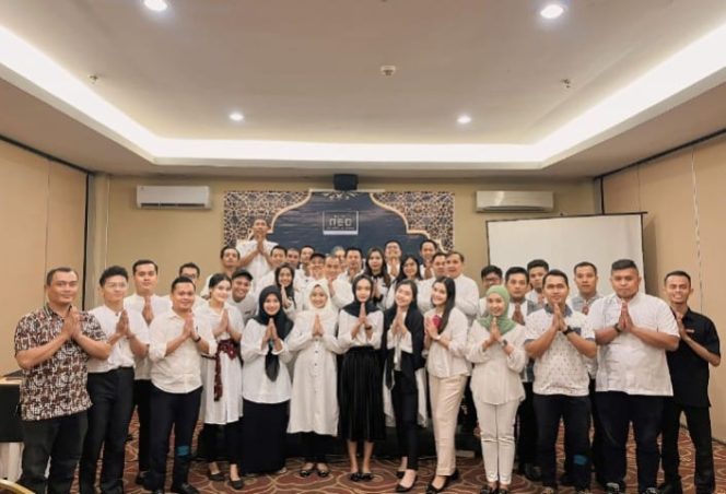 
					Perkuat Tali Silaturahmi, Hotel Neo Candi Semarang Adakan Halal Bihalal dengan Seluruh Karyawan