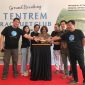 SEMARANG, aNewsid.com - Untuk memajukan olahraga tennis lapangan dan menumbuhkan atlet-atlet handal, PT Tiara Bukit Kencana membangun Tentrem Racquet Club.