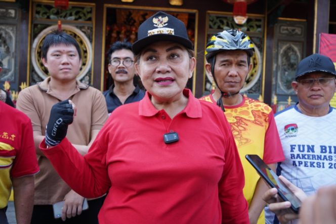 
					Mba Ita Himbau Warga Semarang Hindari Paparan Terik Matarahi, Fenomena Udara Panas Perlu Diwaspadai