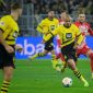DORTMUND, aNewsid.com - Borussia Dortmund baru saja mengalahkan Paris Saint-Germain dengan skor 1-0 dalam laga leg pertama semifinal Liga Champions 2023/24 di Signal-Iduna Park pada Kamis dini hari WIB. Gol tunggal dalam pertandingan ini dicetak oleh Niclas Fuellkrug di babak pertama.