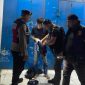 JAKARTA, aNewsid.com - Polsek Pamulang membubarkan sekumpulan remaja yang sedang minum minuman keras (miras). Mereka dibubarkan saat polisi menggelar patroli cipta kondisi (cipkon) untuk mengantisipasi keamanan dan ketertiban masyarakat (kamtibmas).