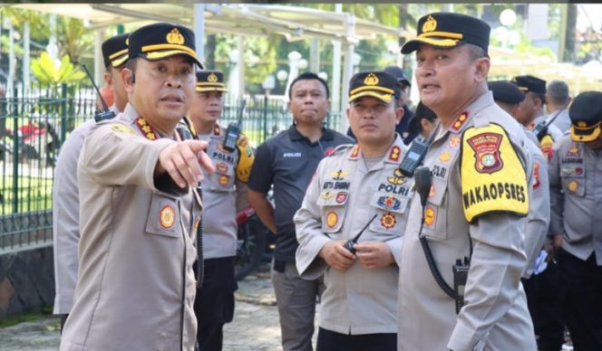 
					Peserta Unjuk Rasa di Patung Kuda Dihimbau Polisi untuk Orasi dengan Santun dan Tidak Anarkistis