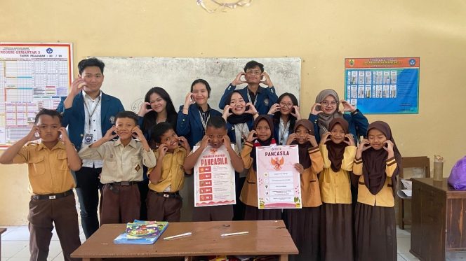 
					Gerakan Cinta Tanah Air dengan Mewujudkan Nilai-Nilai Dalam Pancasila Terhadap Kehidupan