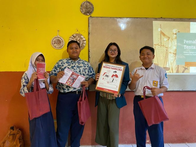 
					Edukasi dan Pembelajaran Pemahaman Hukum dan Bahaya Narkoba SMP PGRI Gringsing, Desa Ketanggan, Kabupaten Batang.