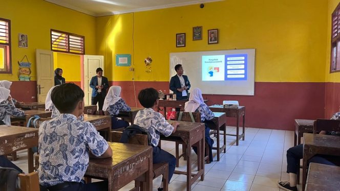 
					Penyuluhan K3 Kelistrikan di SMP PGRI Desa Ketanggan: Upaya Menghemat Listrik dan Mewujudkan Lingkungan Aman